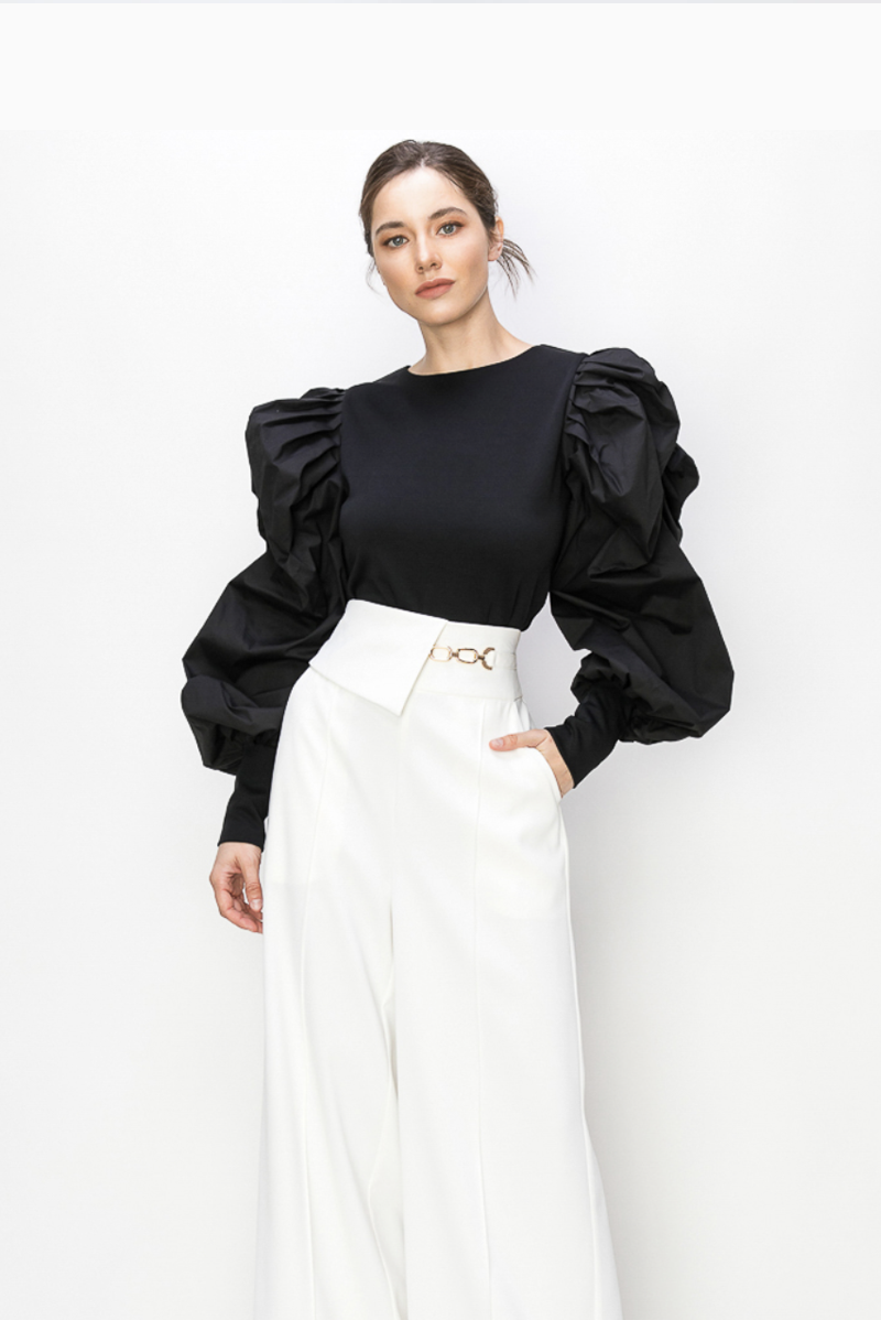 High Waist Buckle detail wide pants.