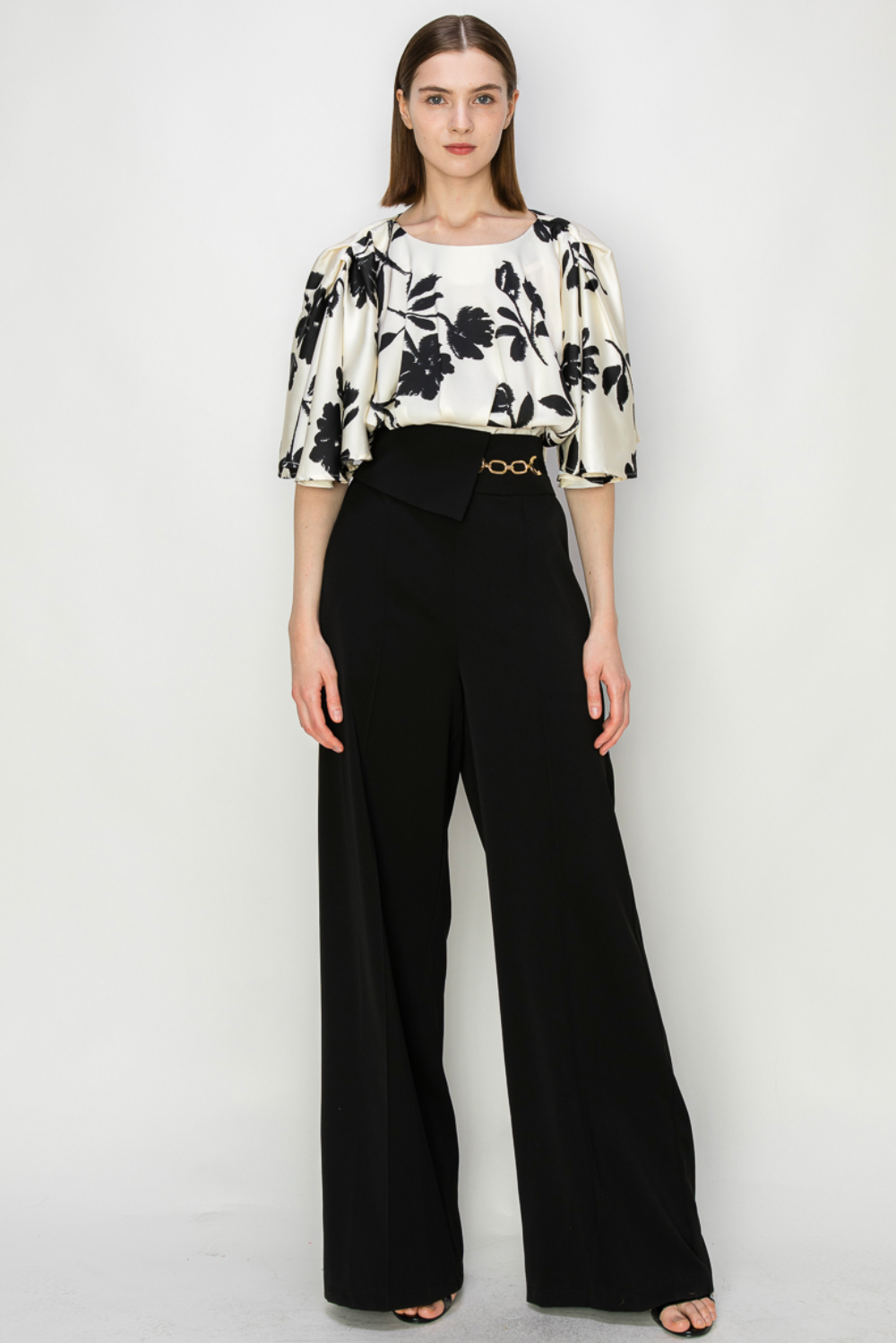 Floral Print Flaired Short Sleeves Cropped Blouse