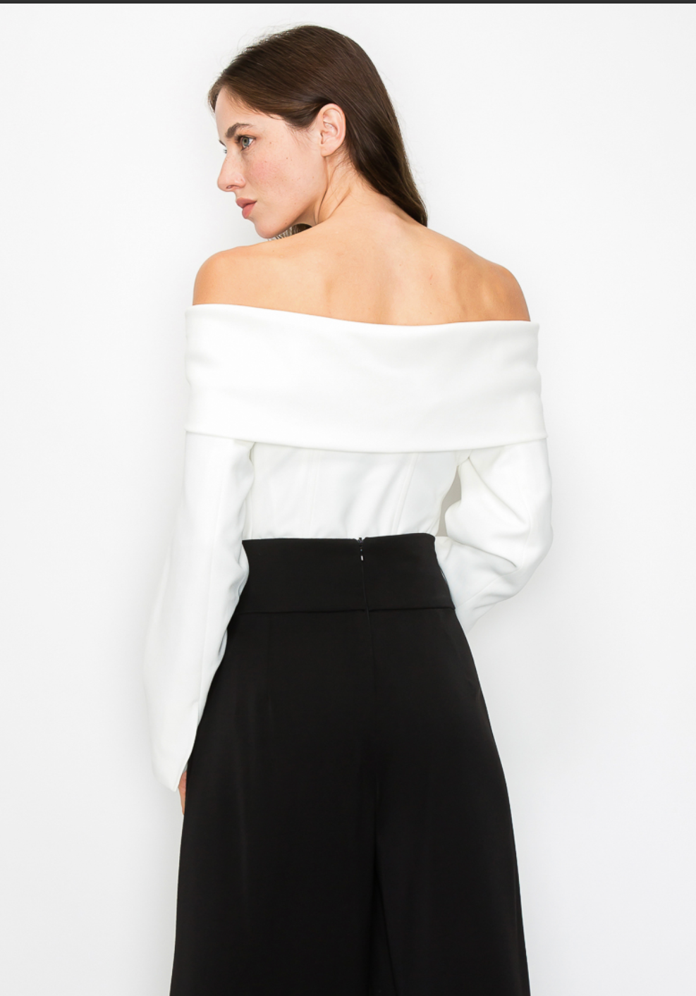 Off Shoulder Long Sleeves Front Zipper Sima Top